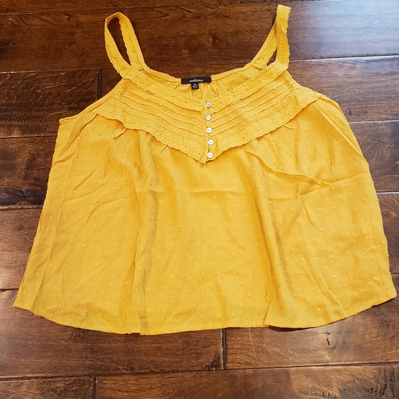 Ambiance Tops - NWOT Ambiance Tank Size M in Mustard
